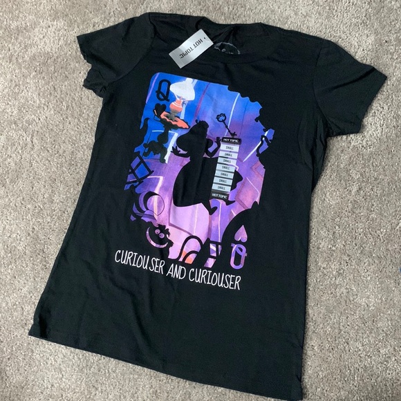 Hot Topic Tops - Alice in Wonderland Hot Topic Tee Small NWT